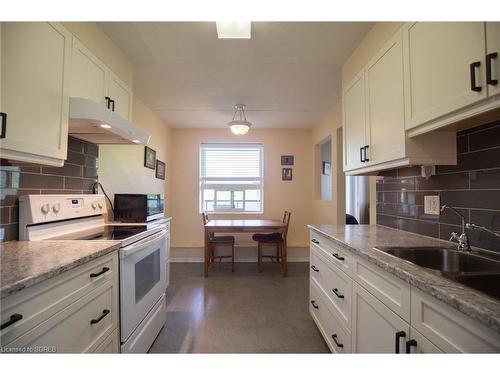 402-5 Mill Pond Court, Simcoe, ON - Indoor Photo Showing Kitchen