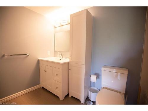 402-5 Mill Pond Court, Simcoe, ON - Indoor Photo Showing Bathroom