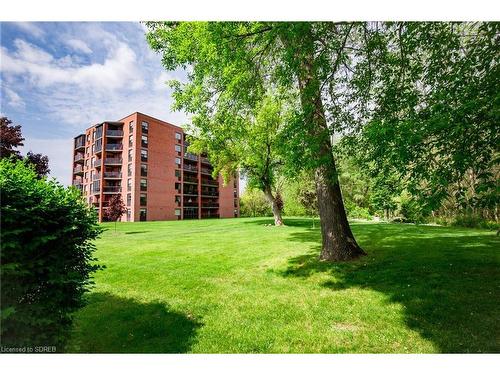 402-5 Mill Pond Court, Simcoe, ON - Outdoor