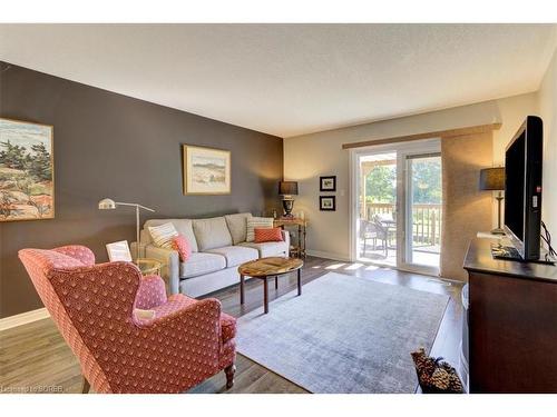 38 Pheasant Trail, Port Dover, ON - Indoor Photo Showing Living Room