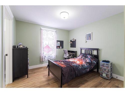 82 Sunview Drive, Norwich, ON - Indoor Photo Showing Bedroom