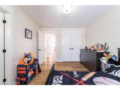 82 Sunview Drive, Norwich, ON - Indoor Photo Showing Bedroom