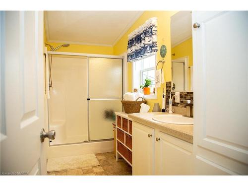 22 Cricklewood Crescent, Nanticoke, ON - Indoor Photo Showing Bathroom