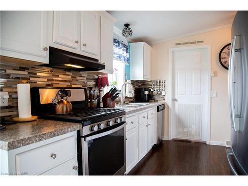 22 Cricklewood Crescent, Nanticoke, ON - Indoor Photo Showing Kitchen