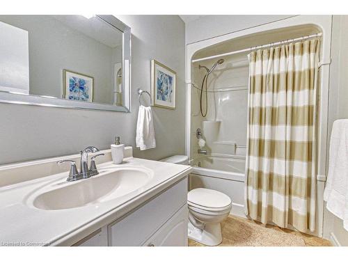 28 Montclair Crescent, Simcoe, ON - Indoor Photo Showing Bathroom