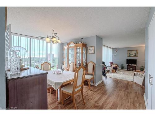 1203-6500 Montevideo Road, Mississauga, ON - Indoor Photo Showing Dining Room