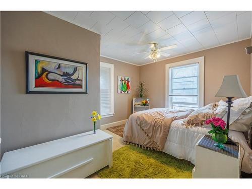 207 Market Street E, Port Dover, ON - Indoor Photo Showing Bedroom