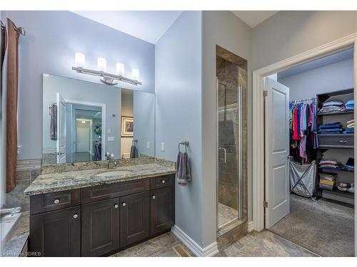 26 Jong Street, Waterford, ON - Indoor Photo Showing Bathroom