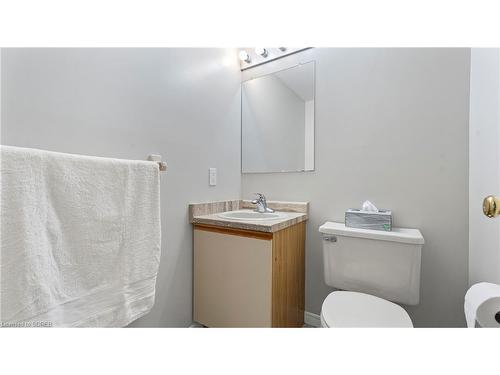 201-5 Mill Pond Court, Simcoe, ON - Indoor Photo Showing Bathroom