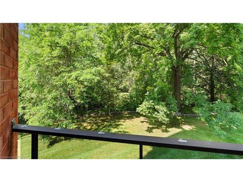 201-5 Mill Pond Court, Simcoe, ON - Outdoor