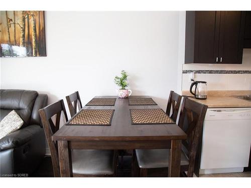 25-410 Queen Street S, Simcoe, ON - Indoor Photo Showing Dining Room