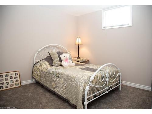 25-410 Queen Street S, Simcoe, ON - Indoor Photo Showing Bedroom