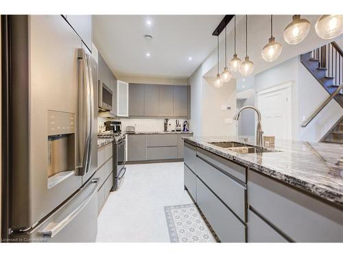 2016 Erie Street, Port Dover, ON - Indoor Photo Showing Kitchen With Upgraded Kitchen