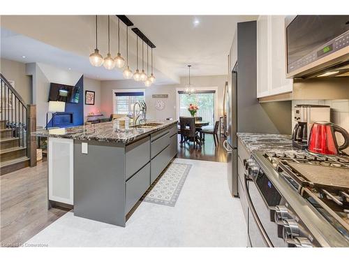 2016 Erie Street, Port Dover, ON - Indoor Photo Showing Kitchen With Upgraded Kitchen