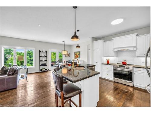 100 Magnolia Drive Drive, Port Dover, ON - Indoor Photo Showing Kitchen