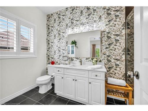 100 Magnolia Drive Drive, Port Dover, ON - Indoor Photo Showing Bathroom