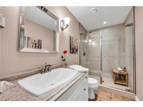 100 Magnolia Drive Drive, Port Dover, ON - Indoor Photo Showing Bathroom