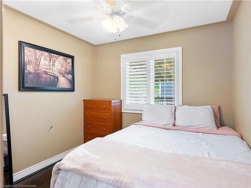 341 Cedar Drive, Turkey Point, ON - Indoor Photo Showing Bedroom