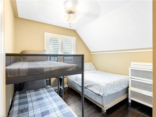 341 Cedar Drive, Turkey Point, ON - Indoor Photo Showing Bedroom