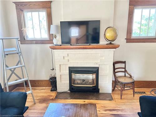 228 St George St Street, Port Dover, ON - Indoor Photo Showing Living Room With Fireplace