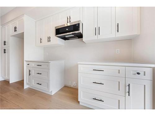 127 Amber Street, Waterford, ON - Indoor Photo Showing Kitchen