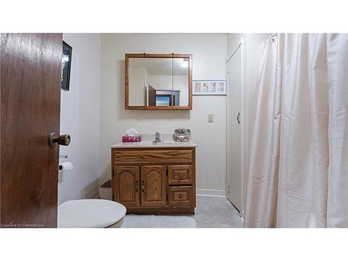 40 John Street, Port Dover, ON - Indoor Photo Showing Bathroom