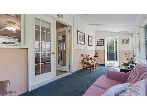 40 John Street, Port Dover, ON - Indoor Photo Showing Living Room