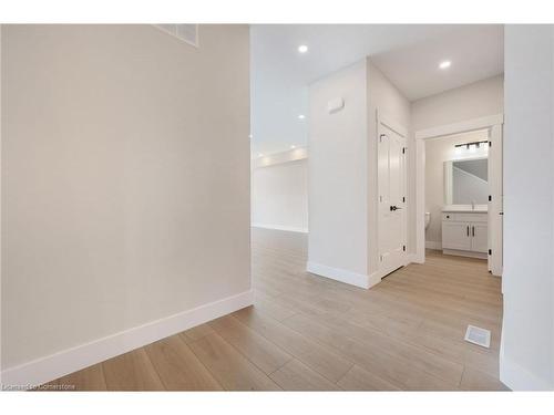 119 Amber Street, Waterford, ON - Indoor Photo Showing Bathroom