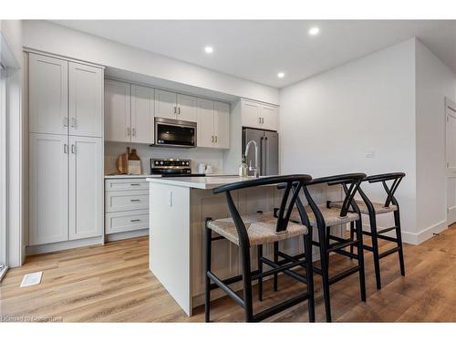 115 Amber Street, Waterford, ON - Indoor Photo Showing Kitchen With Upgraded Kitchen