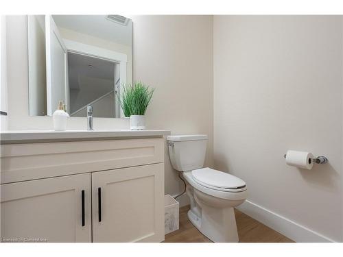 99 Amber Street, Waterford, ON - Indoor Photo Showing Bathroom