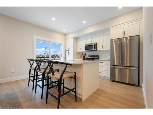 99 Amber Street, Waterford, ON - Indoor Photo Showing Kitchen