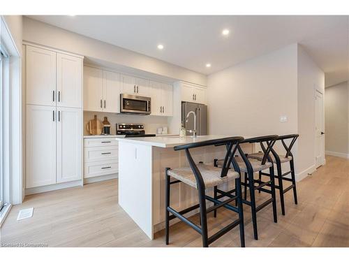 99 Amber Street, Waterford, ON - Indoor Photo Showing Kitchen With Upgraded Kitchen