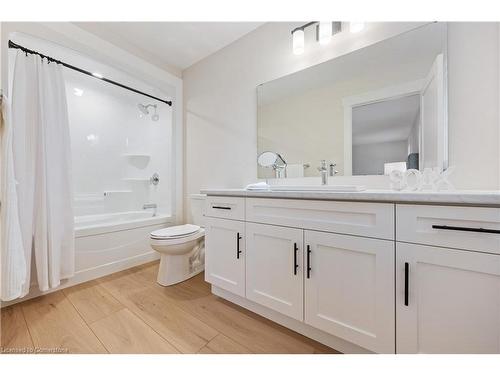 99 Amber Street, Waterford, ON - Indoor Photo Showing Bathroom