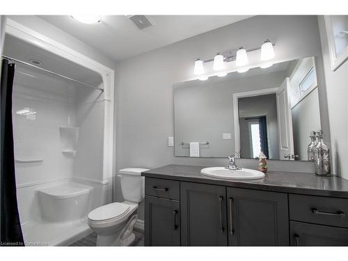 144 Glendale Drive, Tillsonburg, ON - Indoor Photo Showing Bathroom