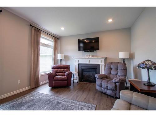 144 Glendale Drive, Tillsonburg, ON - Indoor Photo Showing Living Room With Fireplace