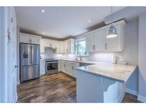 18 Mary Jane Lane, Jarvis, ON - Indoor Photo Showing Kitchen With Upgraded Kitchen