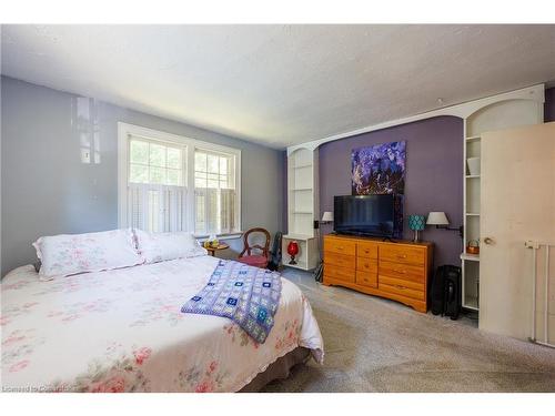 356 Norfolk Street S, Simcoe, ON - Indoor Photo Showing Bedroom