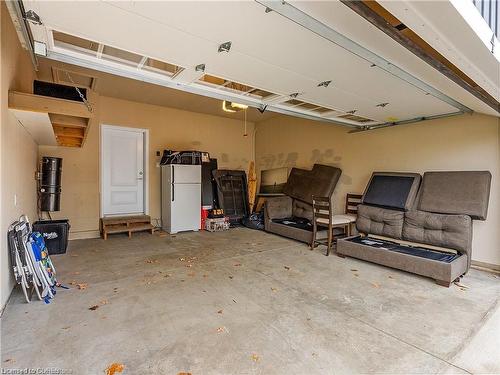 4-418 Nelson Street W, Port Dover, ON - Indoor Photo Showing Garage