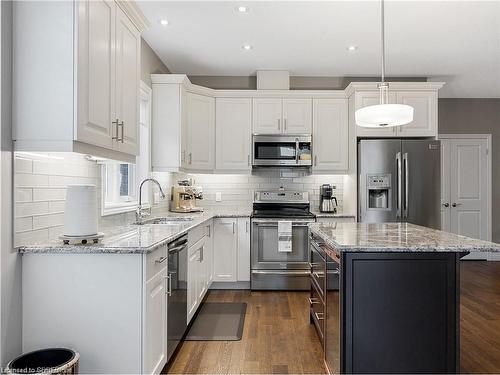 4-418 Nelson Street W, Port Dover, ON - Indoor Photo Showing Kitchen With Upgraded Kitchen