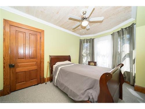 92 Main St N, Waterford, ON - Indoor Photo Showing Bedroom