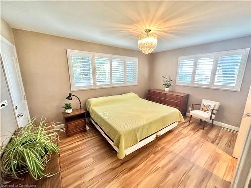 605 Gage Street, Delhi, ON - Indoor Photo Showing Bedroom