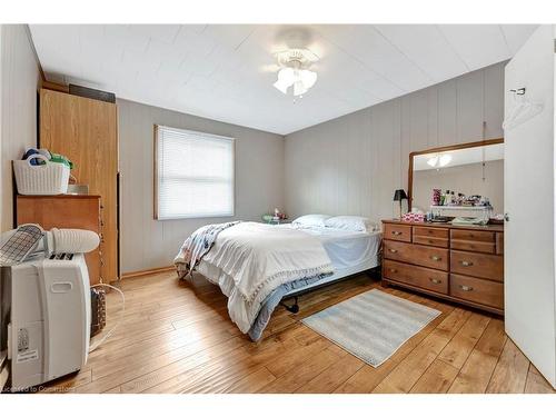 319 Erie Boulevard, Long Point, ON - Indoor Photo Showing Bedroom