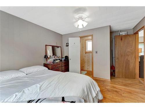 319 Erie Boulevard, Long Point, ON - Indoor Photo Showing Bedroom