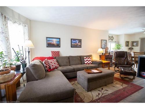 19 First Avenue, Port Dover, ON - Indoor Photo Showing Living Room