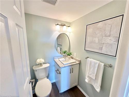 605-11 Mill Pond Court, Simcoe, ON - Indoor Photo Showing Bathroom