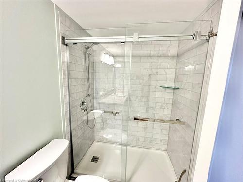 605-11 Mill Pond Court, Simcoe, ON - Indoor Photo Showing Bathroom