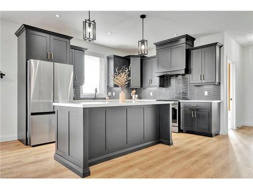 207 Gibbons Street, Waterford, ON - Indoor Photo Showing Kitchen With Stainless Steel Kitchen With Upgraded Kitchen