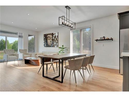 207 Gibbons Street, Waterford, ON - Indoor Photo Showing Dining Room