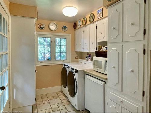 312 Nelson Street W, Port Dover, ON - Indoor Photo Showing Laundry Room