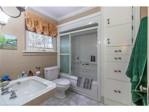 312 Nelson Street W, Port Dover, ON - Indoor Photo Showing Bathroom